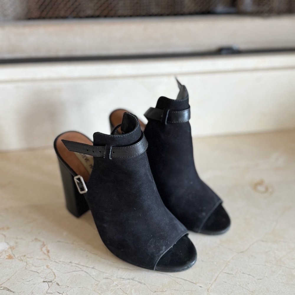 Suede leather Steve Madden open toe boot heel